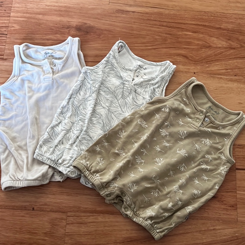 Goumi Rompers Size 6-12, Bundle of 3